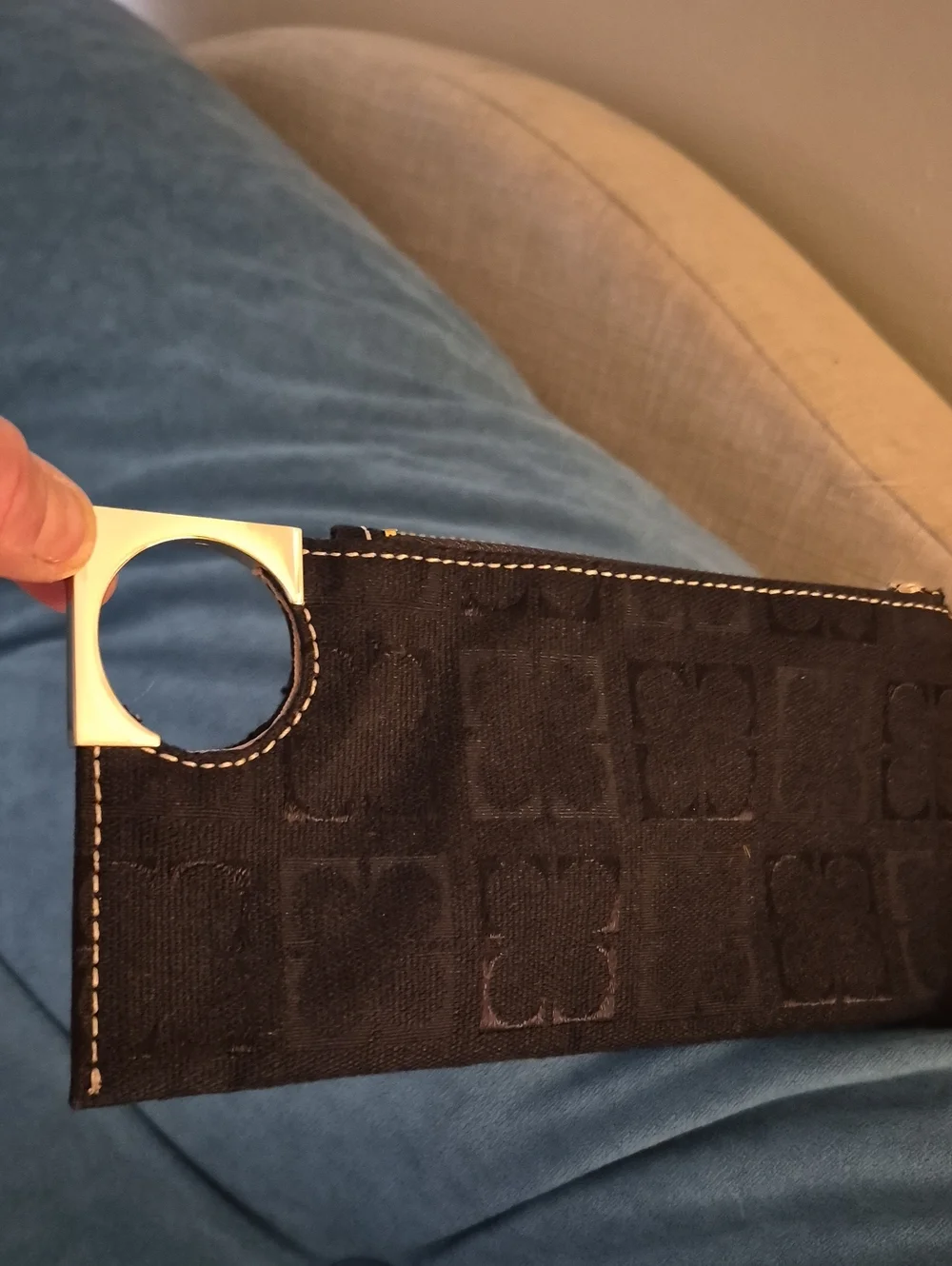Vintage Liz Claiborne Heritage Coin Geometric Gold Metal Circle Handle Zip Pouch